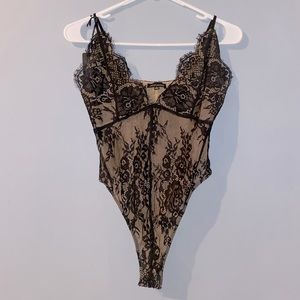Lace body suit⭐️💕